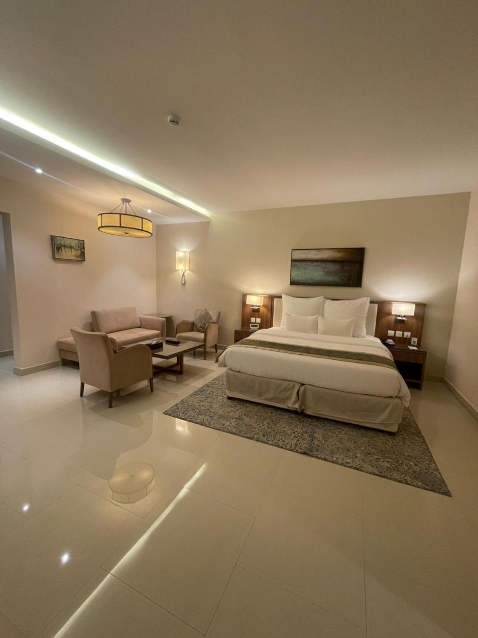 Best Western Plus Buraidah Exterior photo
