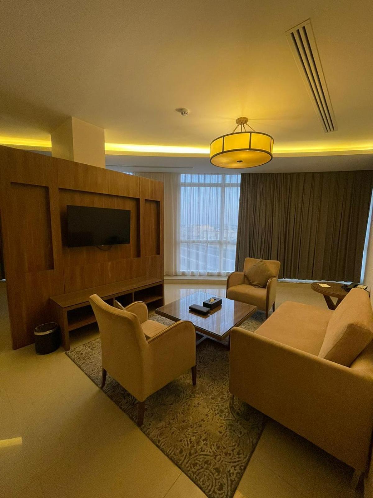 Best Western Plus Buraidah Exterior photo