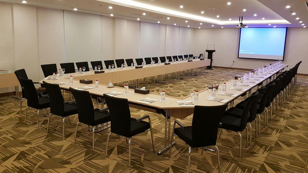 Best Western Plus Buraidah Exterior photo