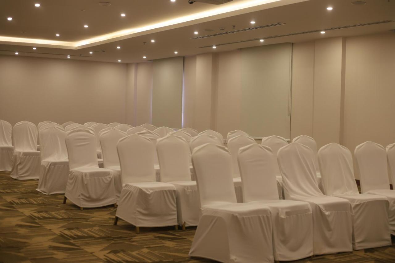 Best Western Plus Buraidah Exterior photo